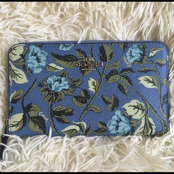 Coach Medium Zip Wallet in Sleeping Rose - Picture 2 of 4